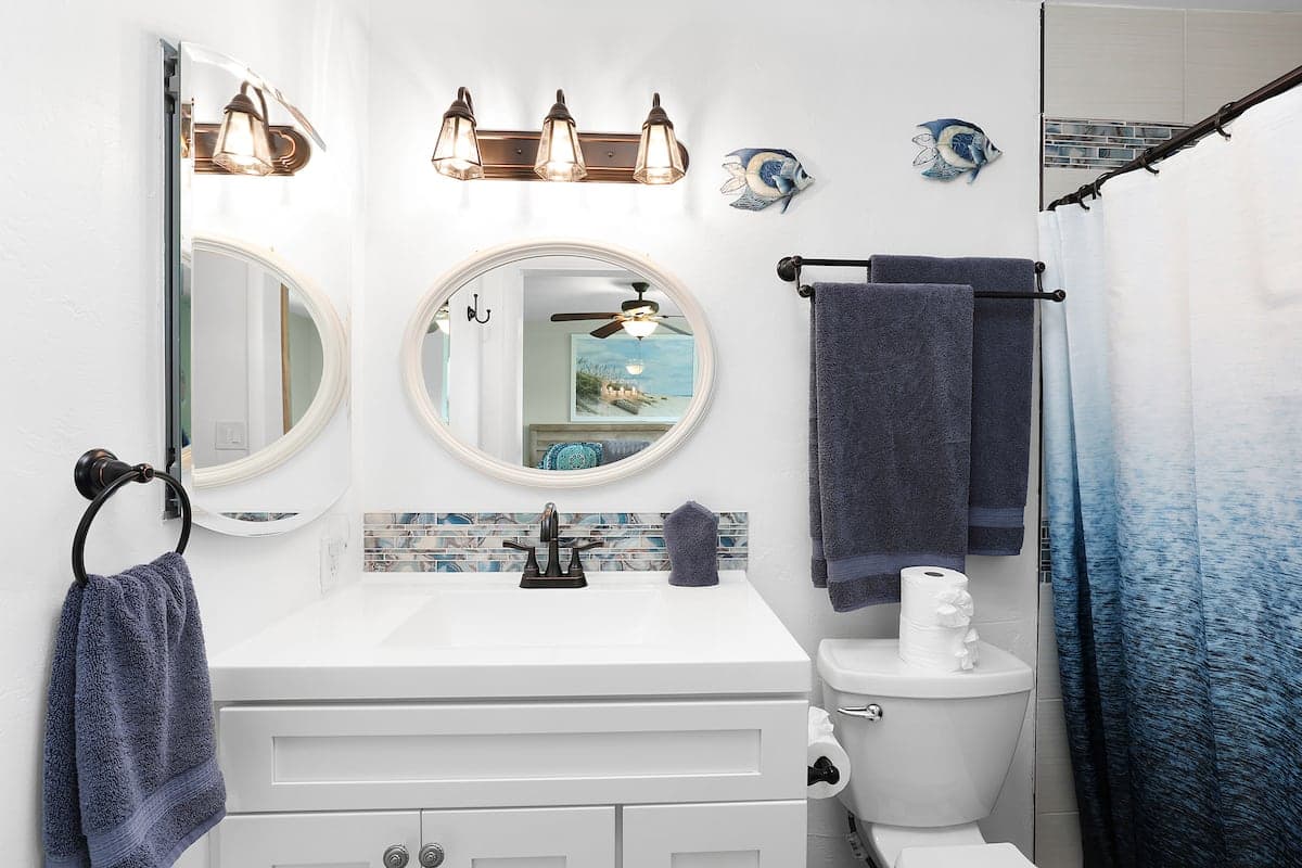 Full bathroom 1, Cape Coral Unit 2