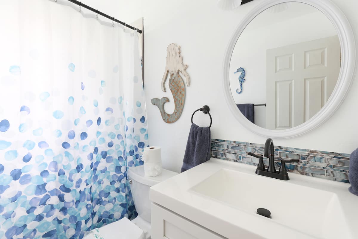 Full bathroom 2, Cape Coral Unit 2