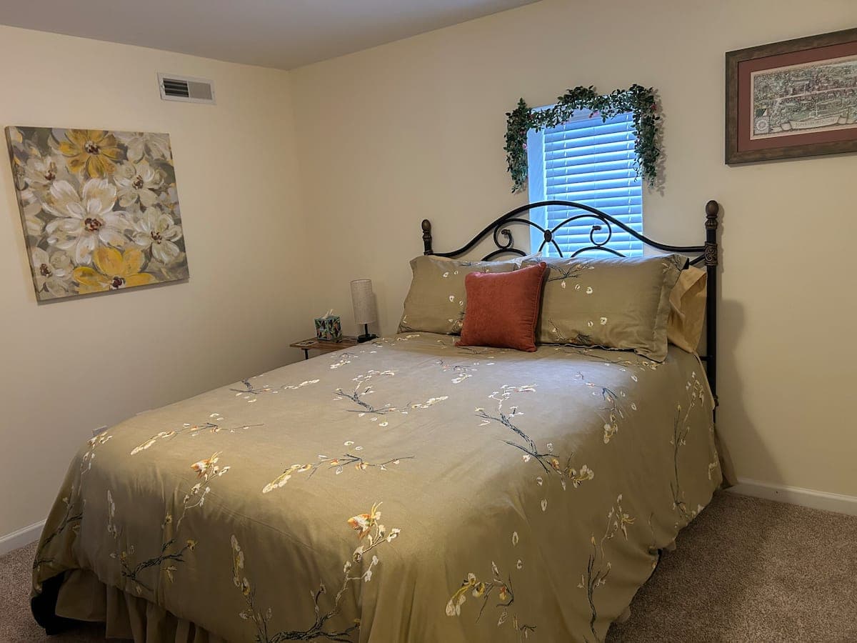 Bedroom 1, Jonesborough II