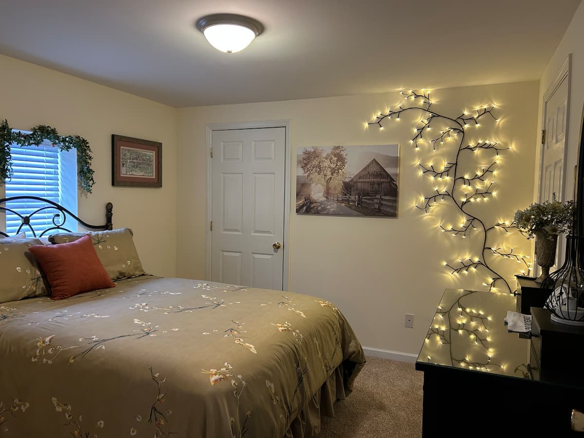Bedroom 1, Jonesborough II